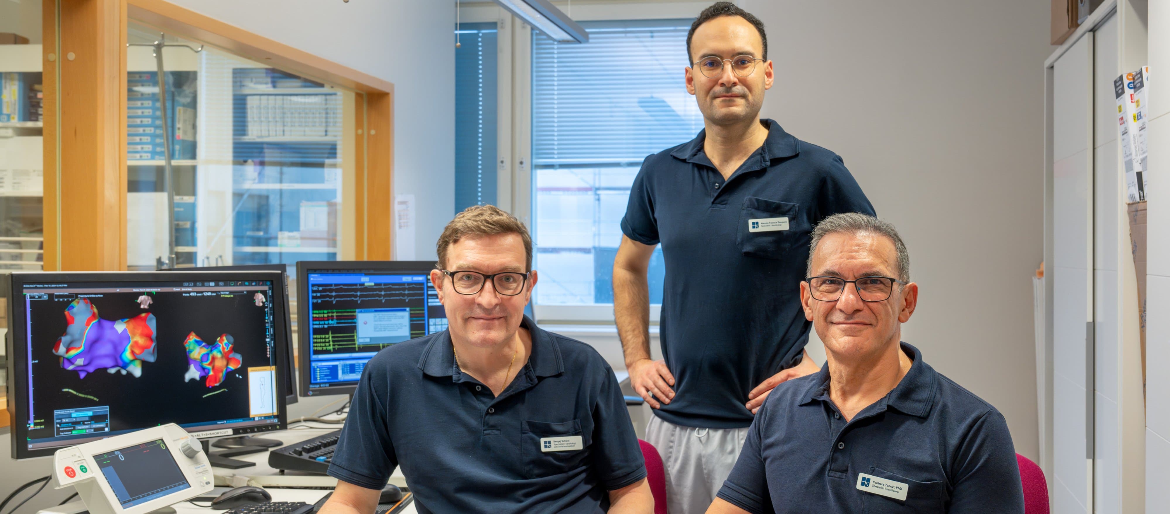 Läkare sitter bredvid varandra